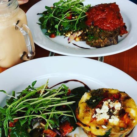 Green Room Cafe & Fruit